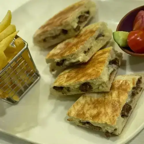 Cheese Sucuk Bazlama