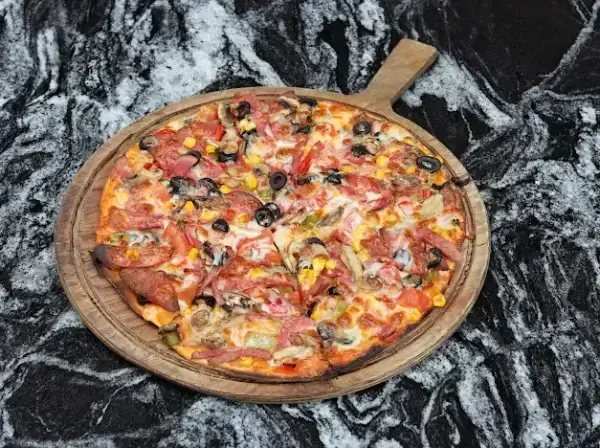 Moon Shine Pizza
