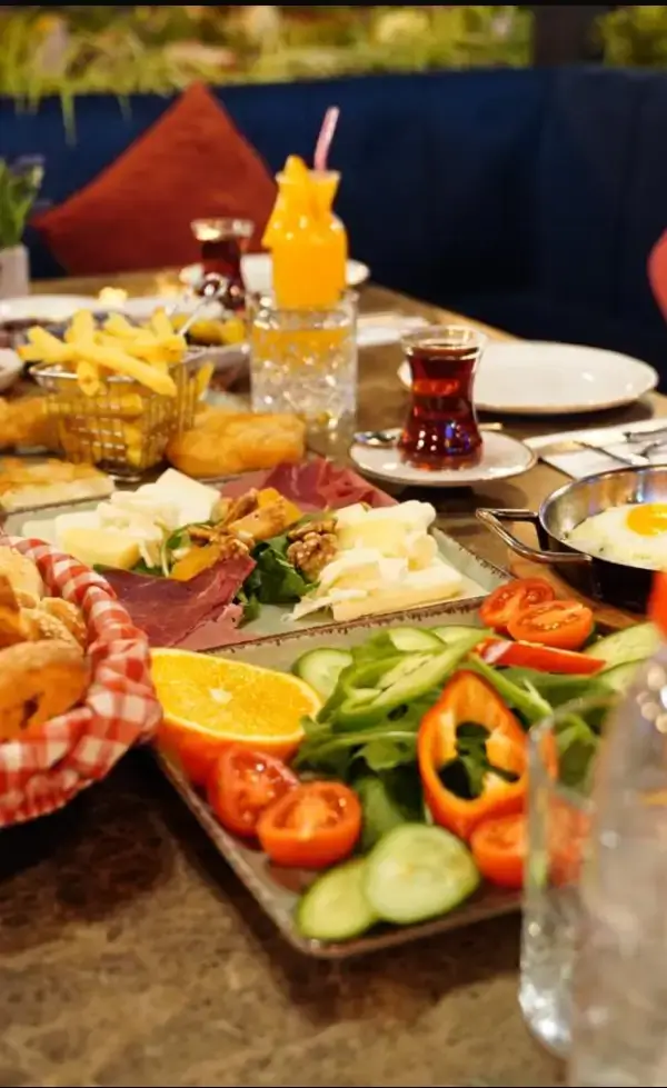 Moon Shine Gold Breakfast - Per Person
