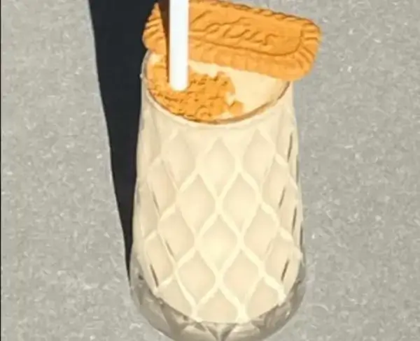 Lotus Milkshake